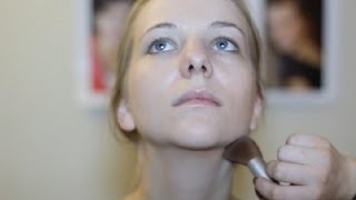 Makeup Techniques for a Sagging Chin : Makeup & Beauty Tips