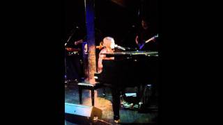 Skylar Grey Performs "Tower" (Unreleased) Live @ Dominion NY