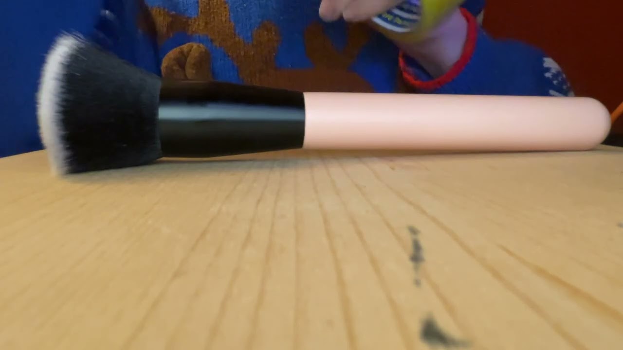 Tape on the mic! Super good asmr!