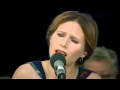 Capture de la vidéo Nina Persson & Kungliga Filharmonikerna - Mellan Dröm Och Verklighet (Dn Sommarkonsert 2011)
