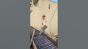 Bắt đầu đổ bê tông mái tầng 3