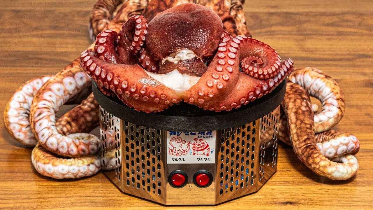 たこ解体!自動たこ焼き器で焼く!ハイボールで幸せ。Automatic Takoyaki Machine. Octopus Balls Japan. Octopus Dumplings