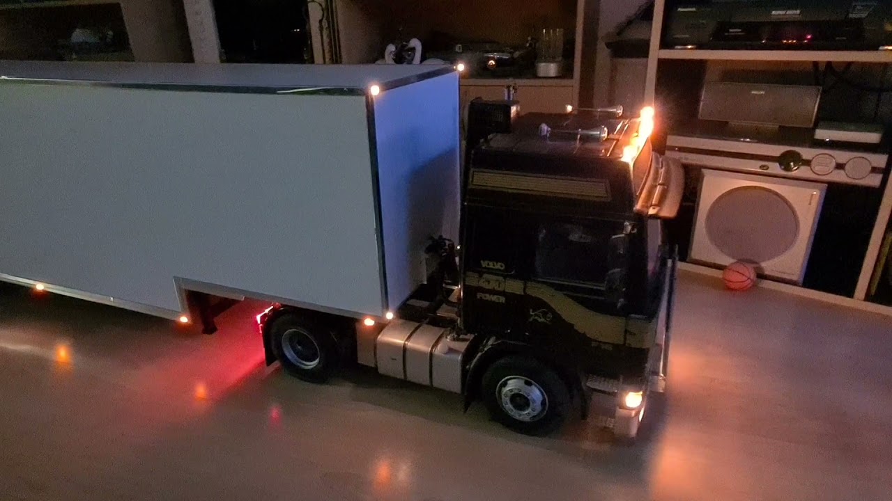 1:8 Pocher Volvo F16 RC Funktionstest