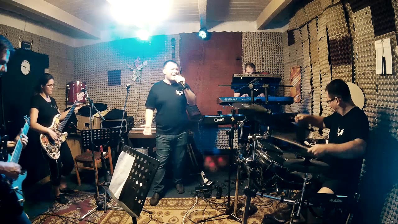 Crash&Ride band Living on my own (live cover) YouTube