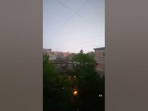 Дождь застучал по крышам....И это Питер сегодня и сейчас... - YouTube