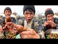 Fishermen eating seafood dinners are too delicious 666 help you stir-fry seafood to broadcast live27