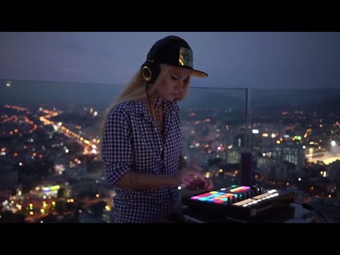 Skrillex & Jauz - Squad Out! Feat. Fatman Scoop (ARIUS FINGERGANGBANG)