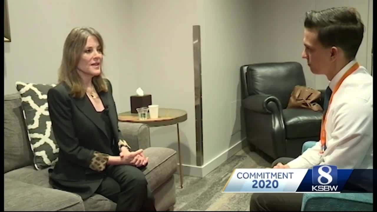 Marianne Williamson brings campaign to the Central Coast california roll