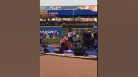 Jasmine Rogers performs Chain of Fools