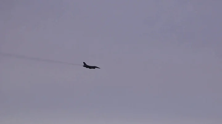 Strafing F-16 Nordhorn range shooting