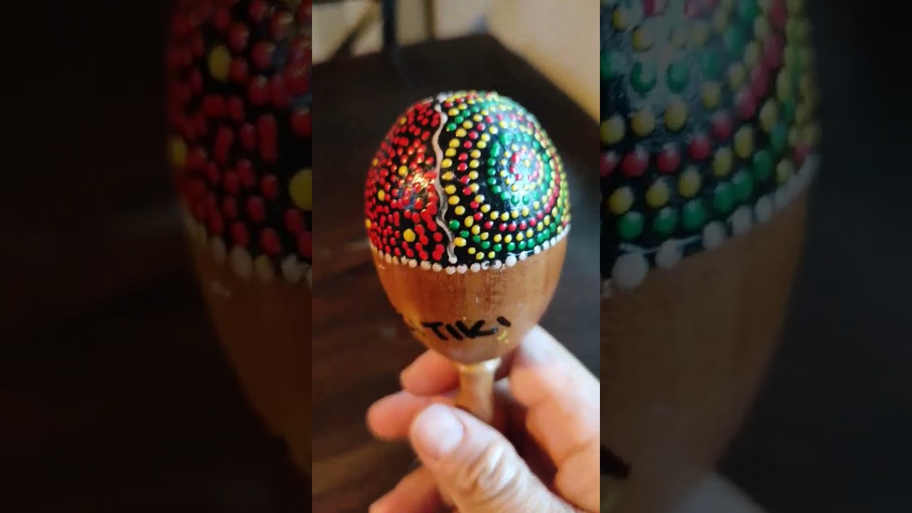 Maracas Instrument,making sounds 