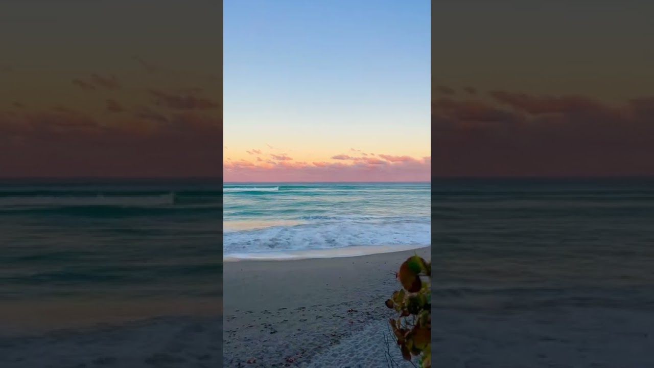 Gorgeous beach sunset recorded in Jupiter, Florida.🌴