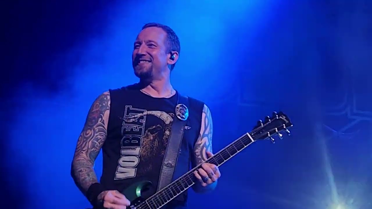 VOLBEAT × Chicago 2025 × LOLA MONTEZ ×