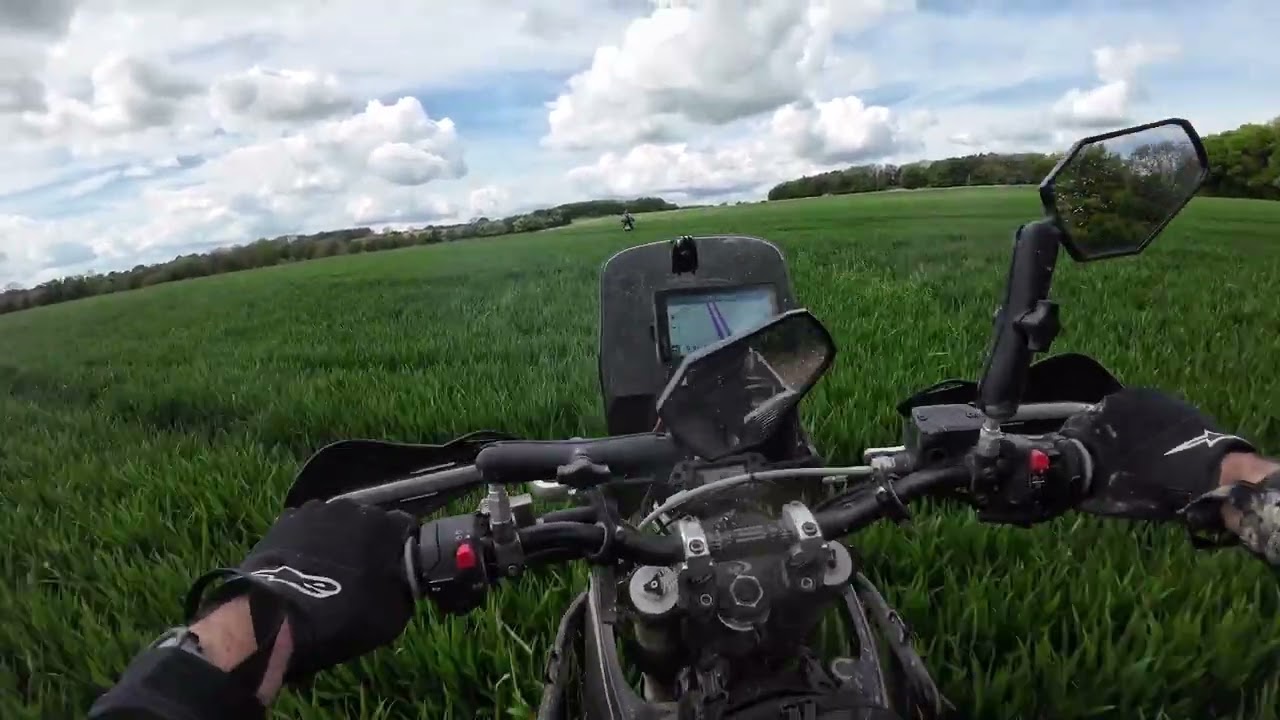 The Ridgeway is open. Bad line choices, getting stuck & riding too close.