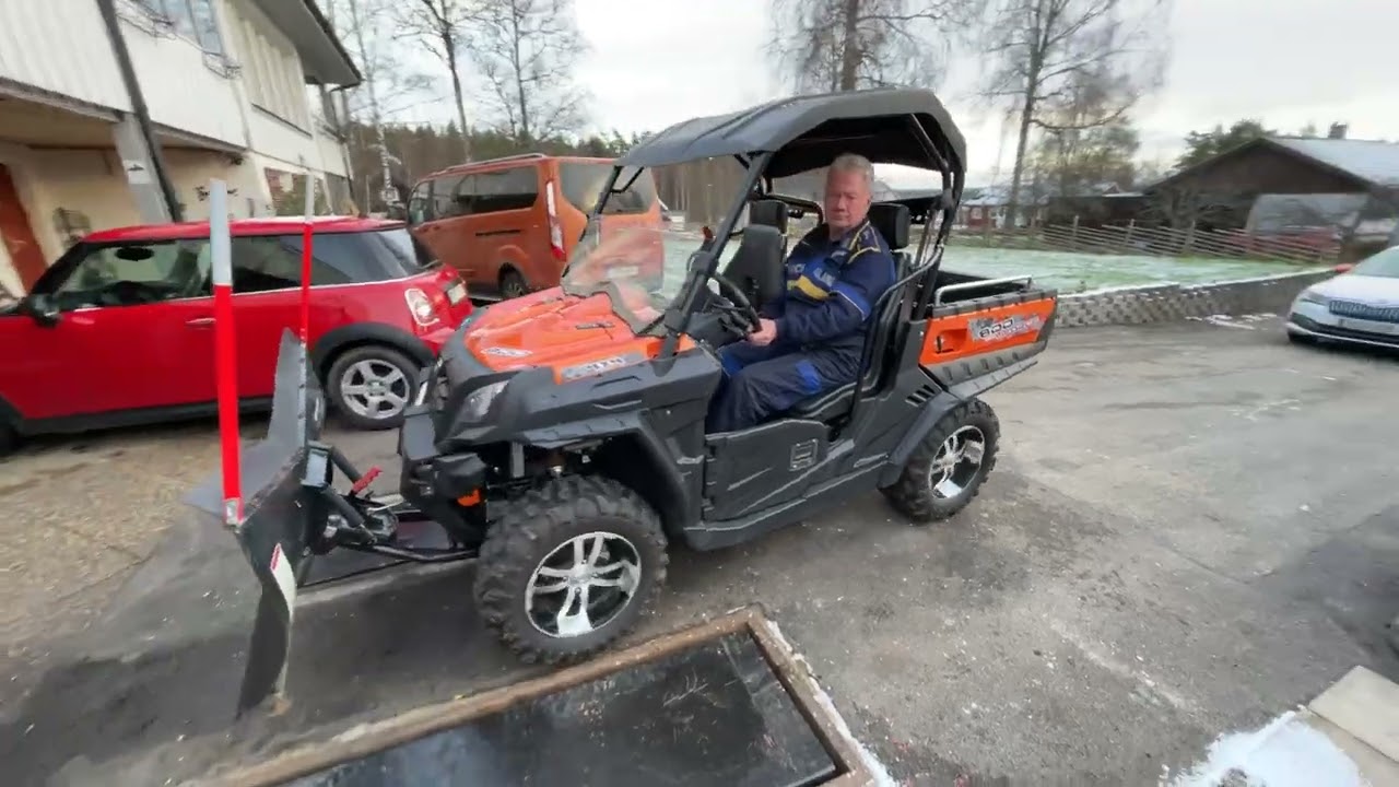 Utv med plog CFMOTO UFORCE 800
