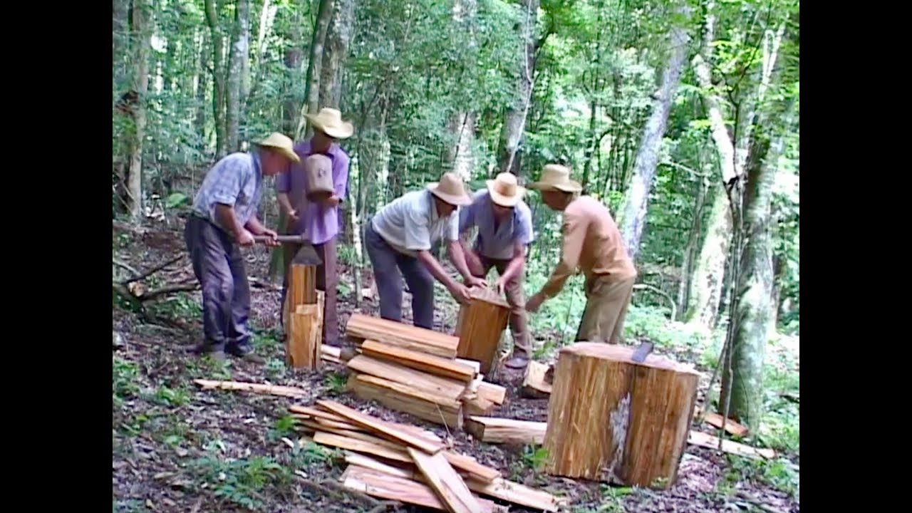 07 RETRATOS DA COLÔNIA   madeira Cap I   confecção de tabuinhas