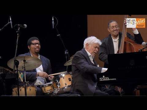Monty Alexander Trio - Misterioso (Thelonious Monk)