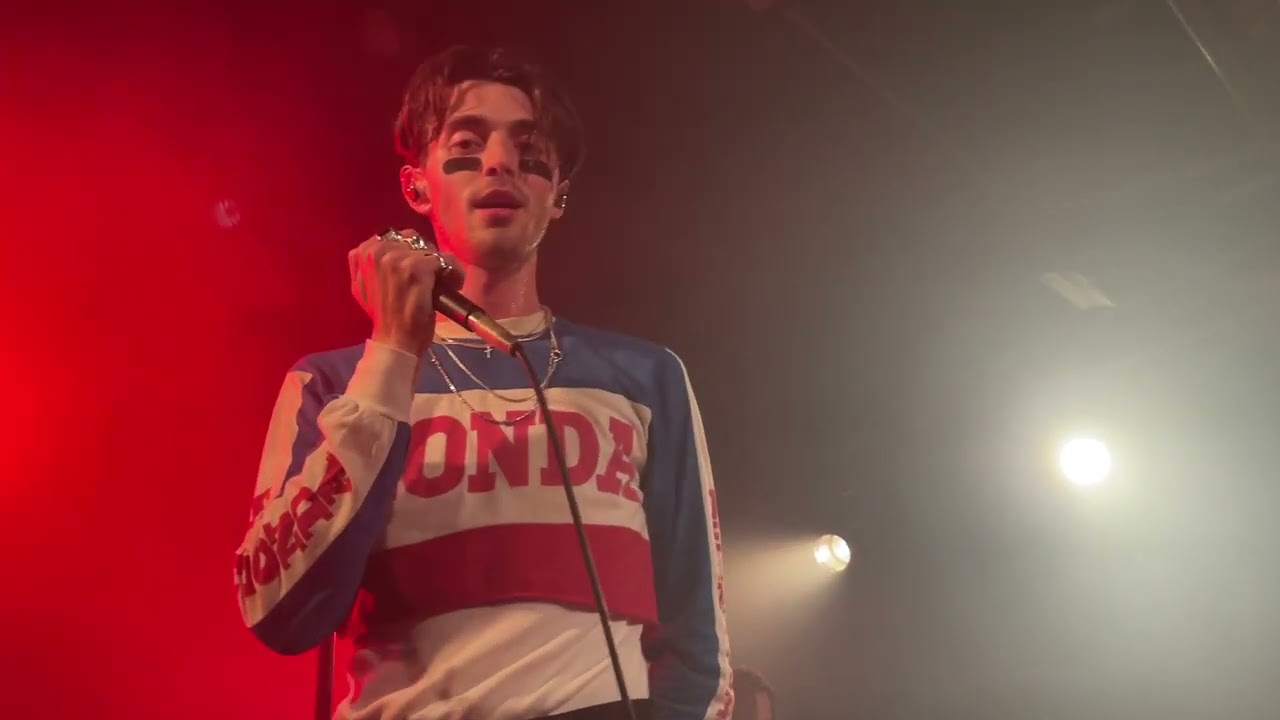 Greyson Chance - Yours (live in Berlin, 14-Jul-2022) HD