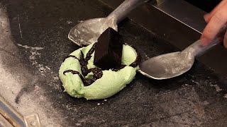 cold stone chocolate ice cream \/ 돌판 아이스크림 \/ korean street food