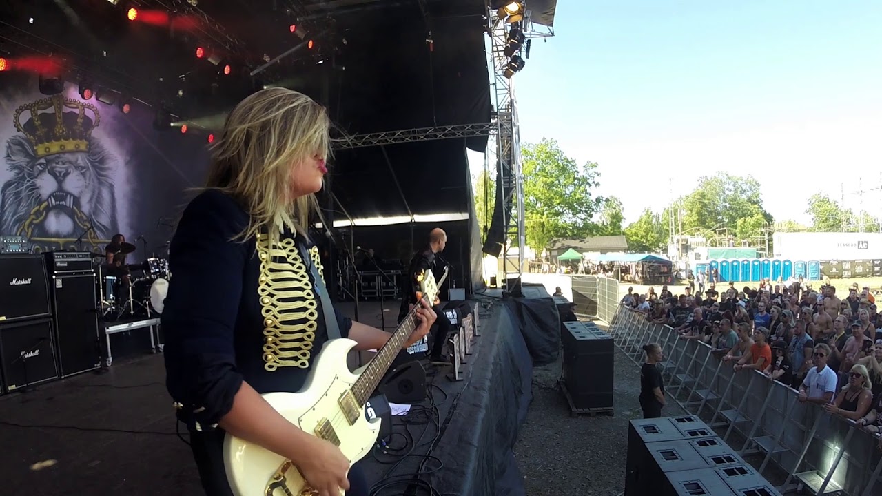 Frontback - Fender [Live at Helgeåfestivalen, Knislinge 2018-07-05]