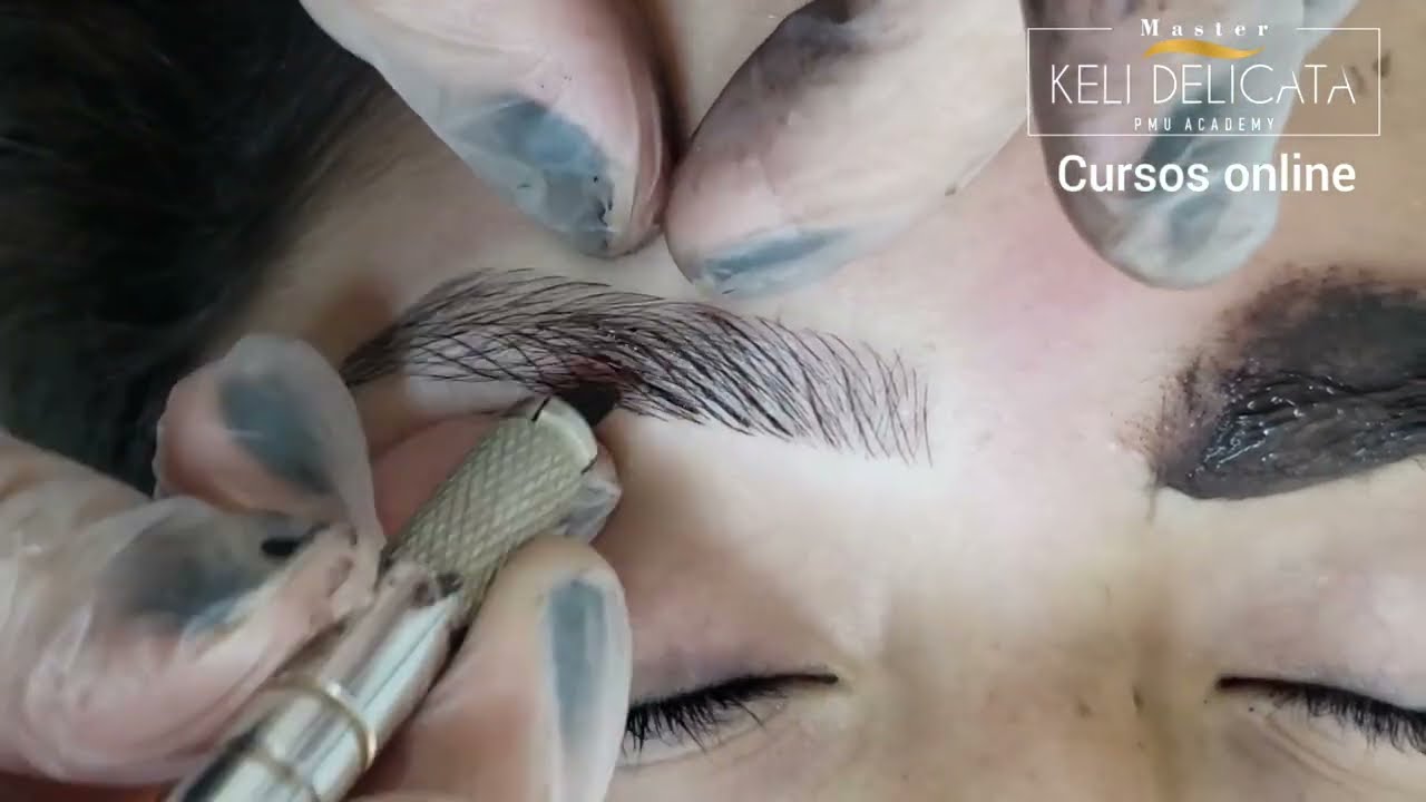 Micropigmentação  Microblading - eyebrow micropigmentation Mikropigmentierung der Augenbrauen