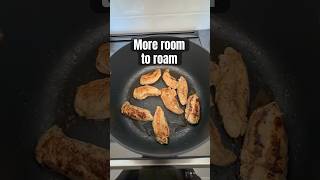 I really don’t like cleaning splattered oil! #kitchen #cooking #chicken #dinner #food #foryou #fyp