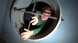 VLOG ● AN UNDERGROUND TROUBLE | STUCK IN THE PIPE (Subtitles available !)