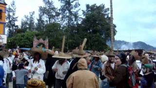 Video thumbnail of "DESDE HUAUTLA DE JIMENEZ CHAJMA YAKOAN"