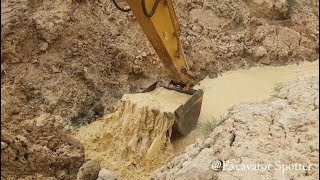 Excavator Cat 320 Dig Quick Water Out