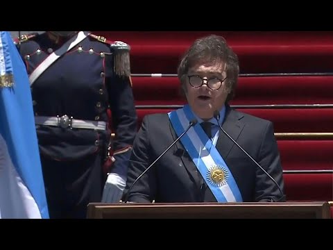 Milei promete una nueva era, tras asumir como presidente de Argentina | AFP