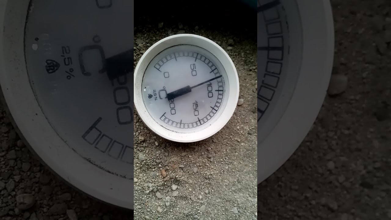 Piesková batéria a fotovoltaicke panely