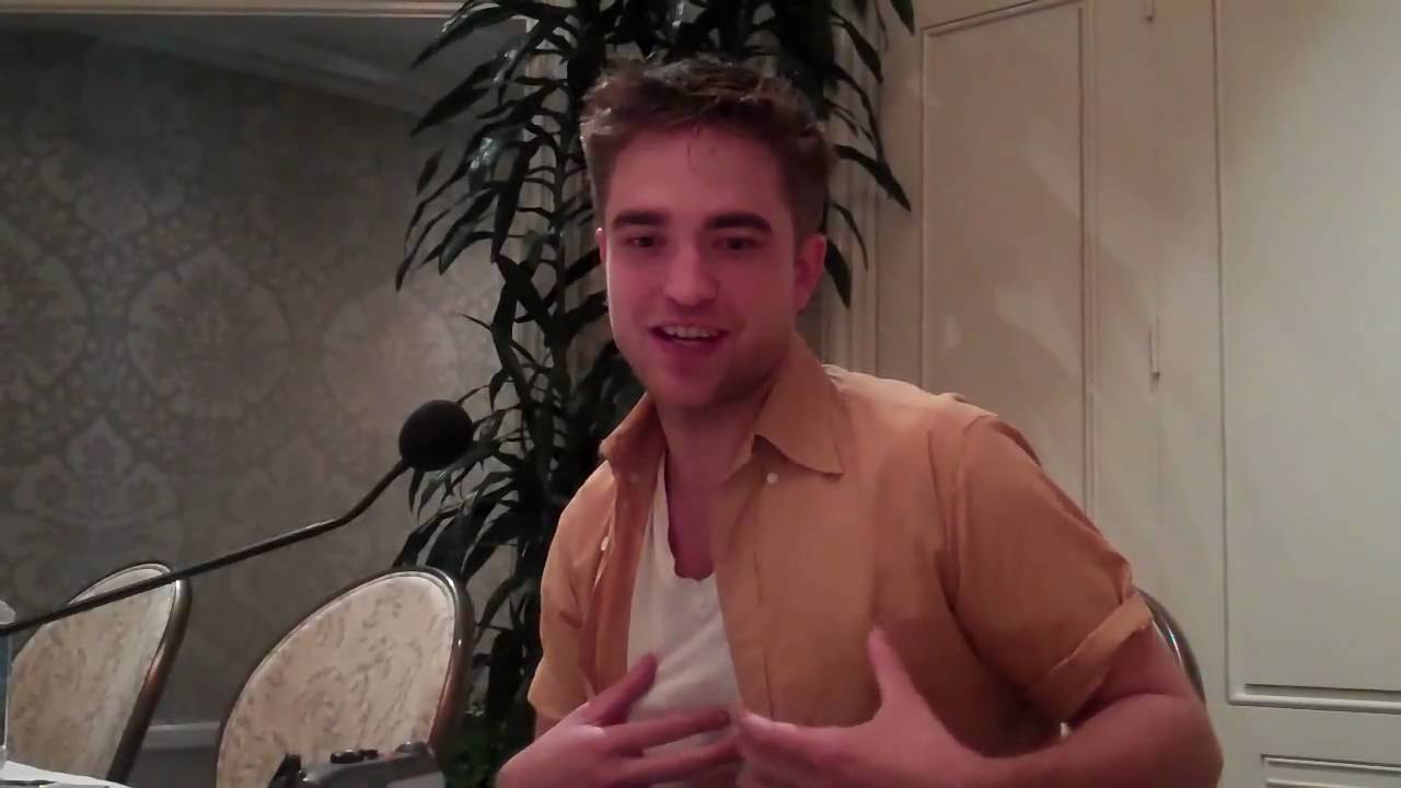 Robert Pattinson talks about Twilight Eclipse June 12, 2010