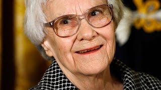 Harper Lee Dies at 89