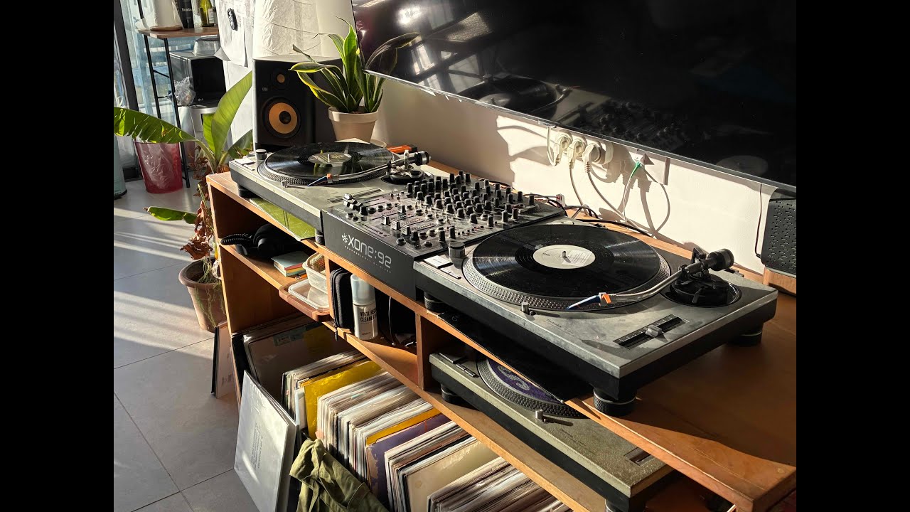 Late Night Grooves | All-Vinyl House Mix