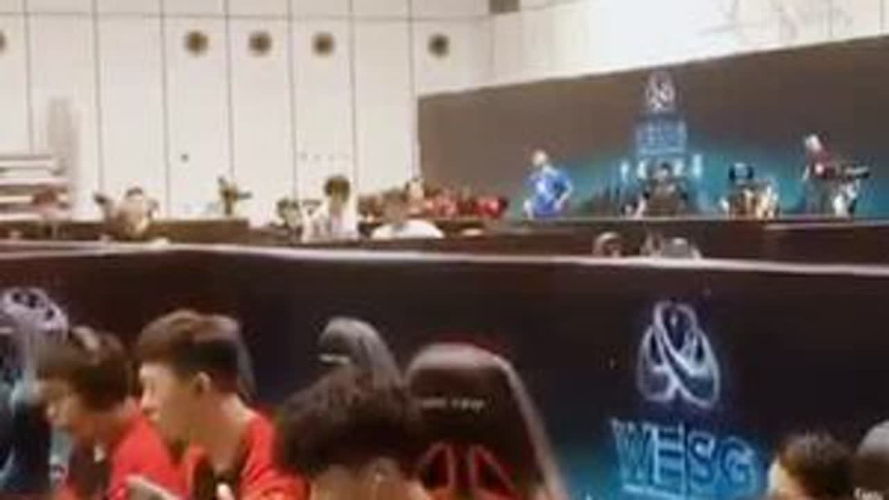 赛场随拍，亮点自寻🤔#csgo #电子竞技 #btrg电子竞技俱乐部 @抖音小助手