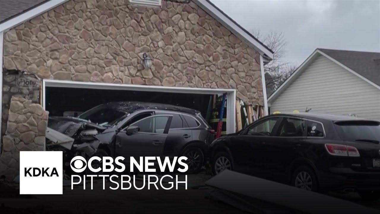 Driver of SUV smashes into home in Pennsylvania - YouTube