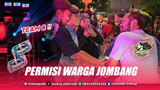 Lewati Barisan Peserta Karnaval Brewog Team 8 Tdanil Sangar Di Karnaval Bandung Diwek Jombang
