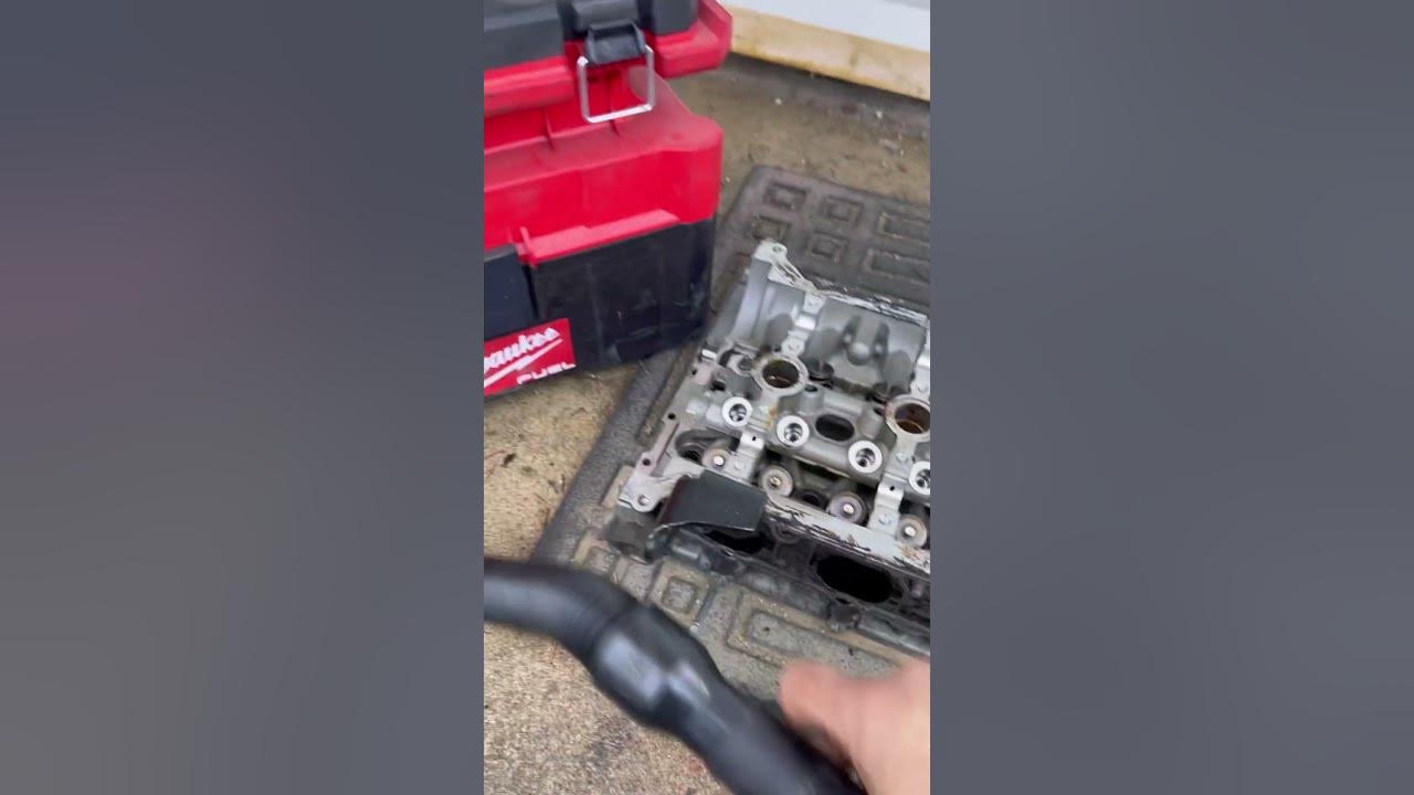 Audi vw cam tray cleaning reseal camshaft valve cover oil leak repair