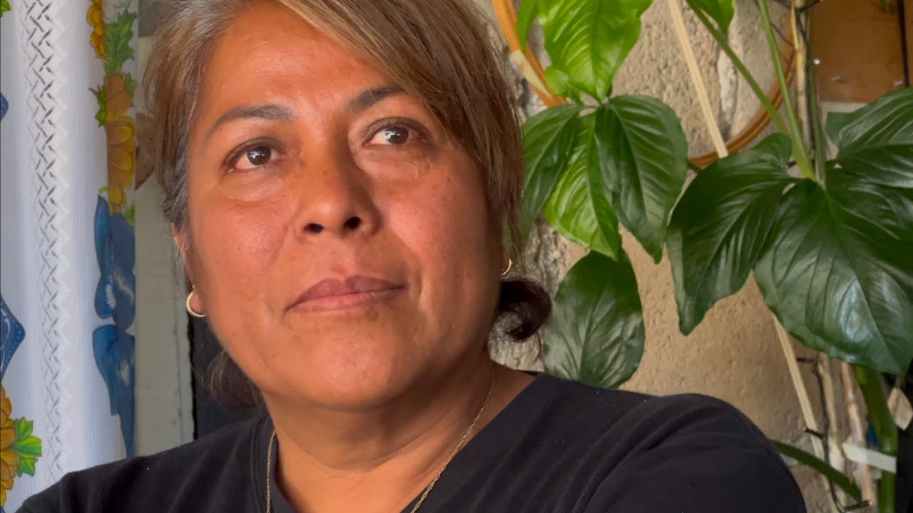 Dejó su vida  para cuidar a su mamá de 98 años .