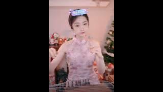 美女小臣古筝演奏《万里长城永不倒》电视剧霍元甲主题歌