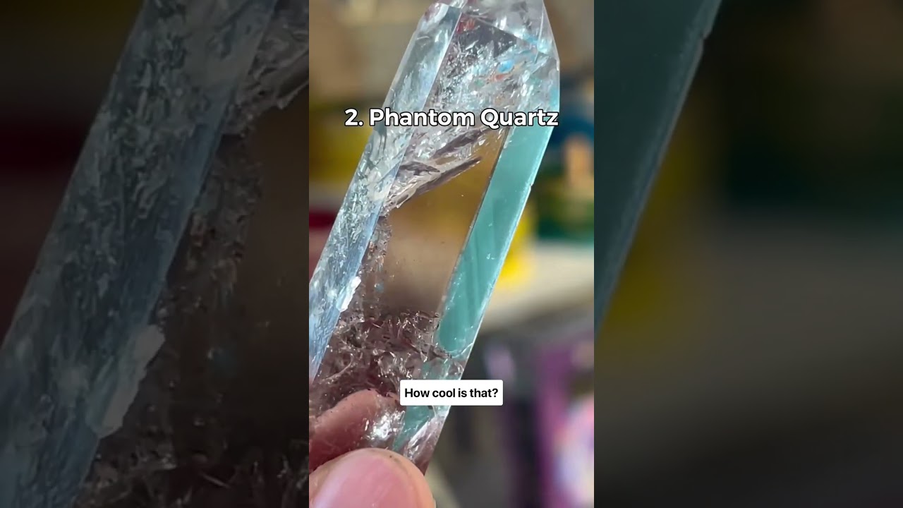 ✨Special features or inclusions within clear quartz that differentiate one type from another