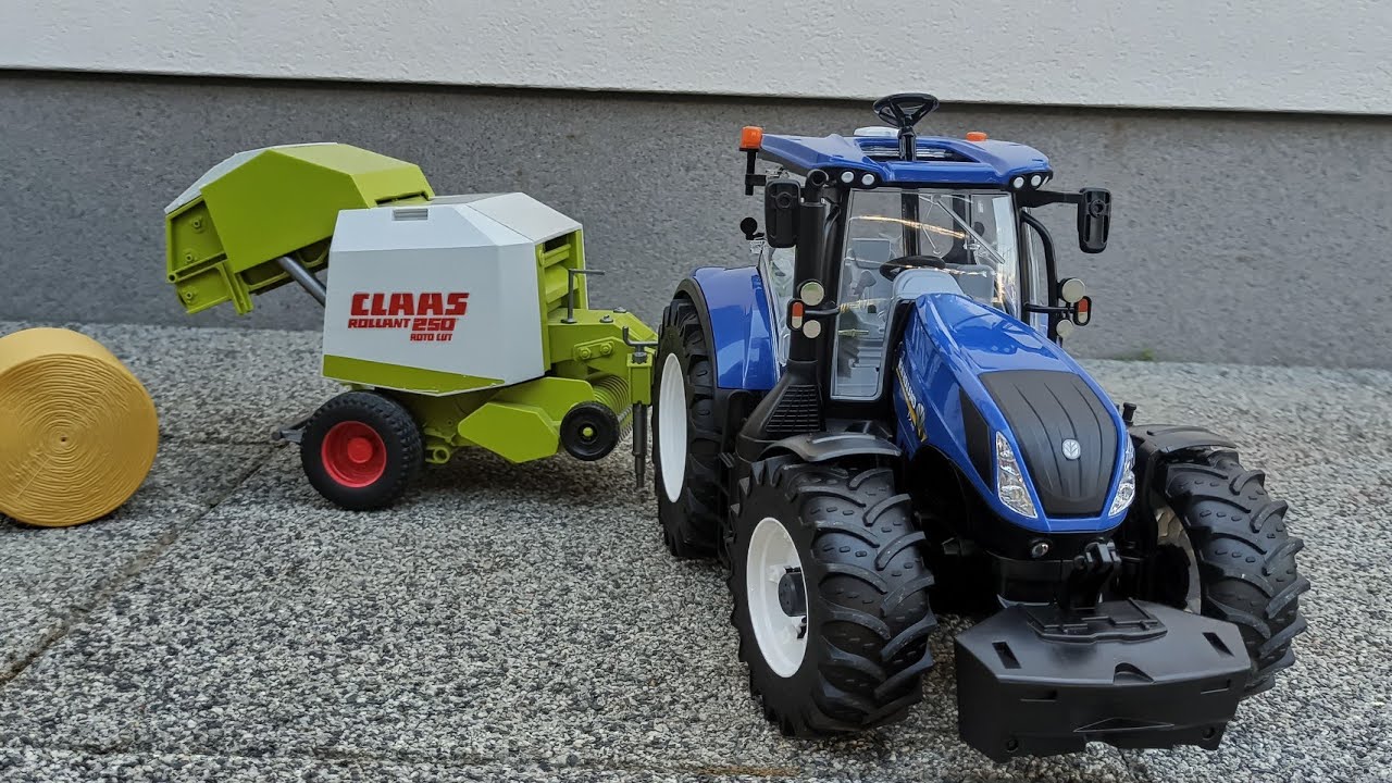 Zabawki Bruder na tarasie - nowy New Holland T7.315 i sianokosy