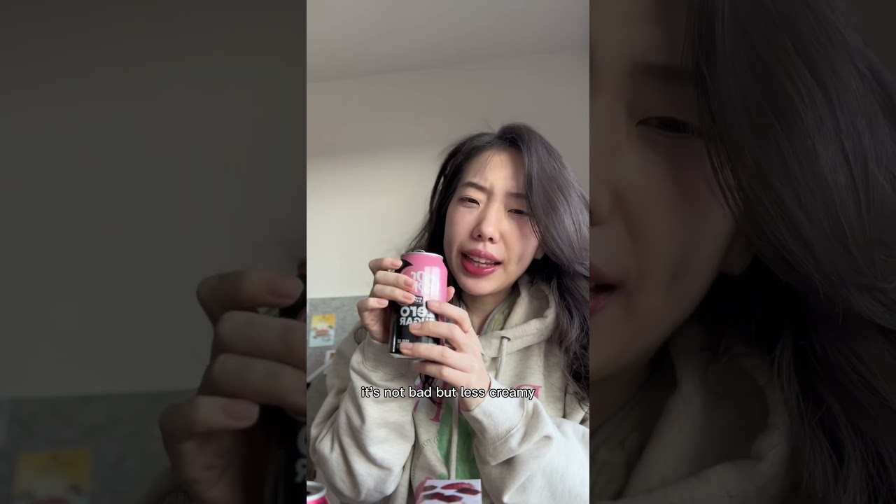 Dr Pepper Strawberries and Cream vs Dr Pepper Strawberries and Cream Zero Sugar Review🍓