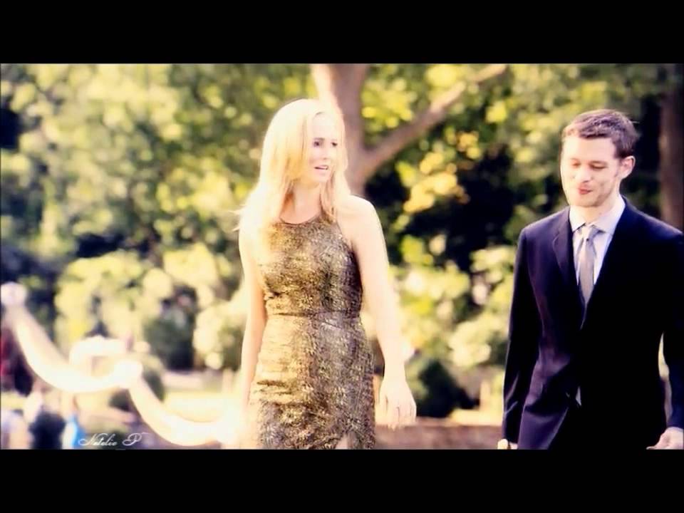 Klaus and Caroline جرى ايه؟