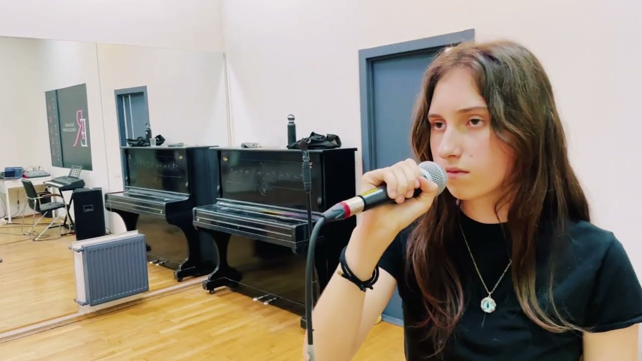 Skyfall - Adele (Cover By Mariia Sharaievska) 