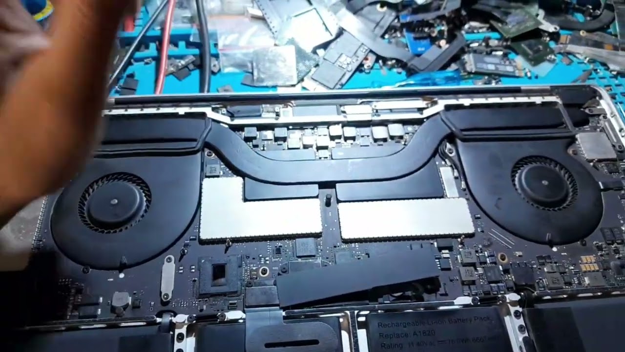 MacBook Pro 2017 15 inch a1707 Flexgate? Begini Proses