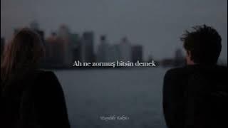 Model - Değmesin Ellerimiz (Sözleri)