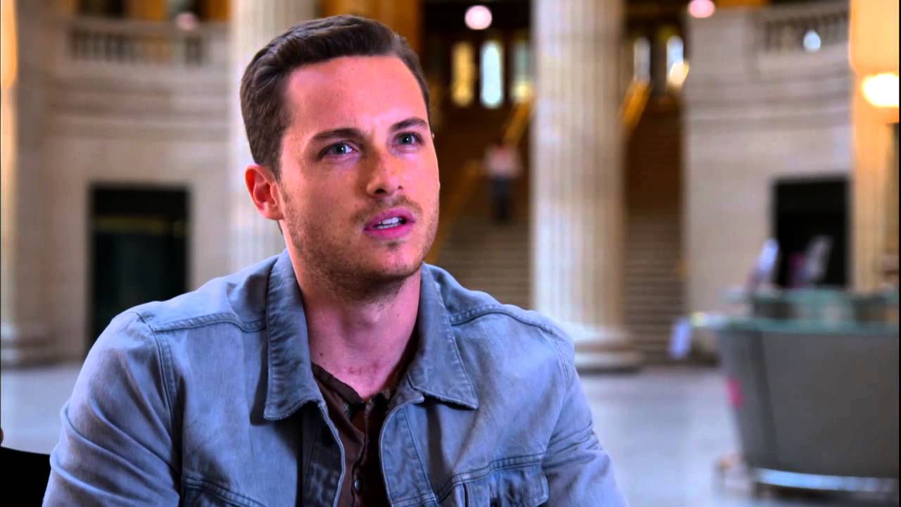 Chicago PD Interview: Jesse Lee Soffer Talks Show Formula and Chicago Fire  Interactions | ScreenSlam - YouTube