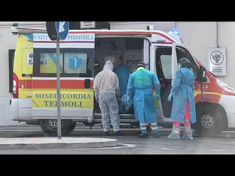 Termoli Stazione ferroviaria intervento del personale sanitario