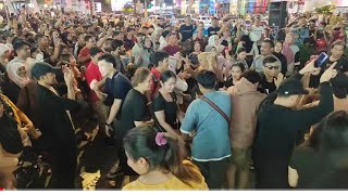 Penonton Paling Gile...Semua Ikut Menari Dangdut |  Bukit Bintang Kuala Lumpur | Sabtu 26/08/2023